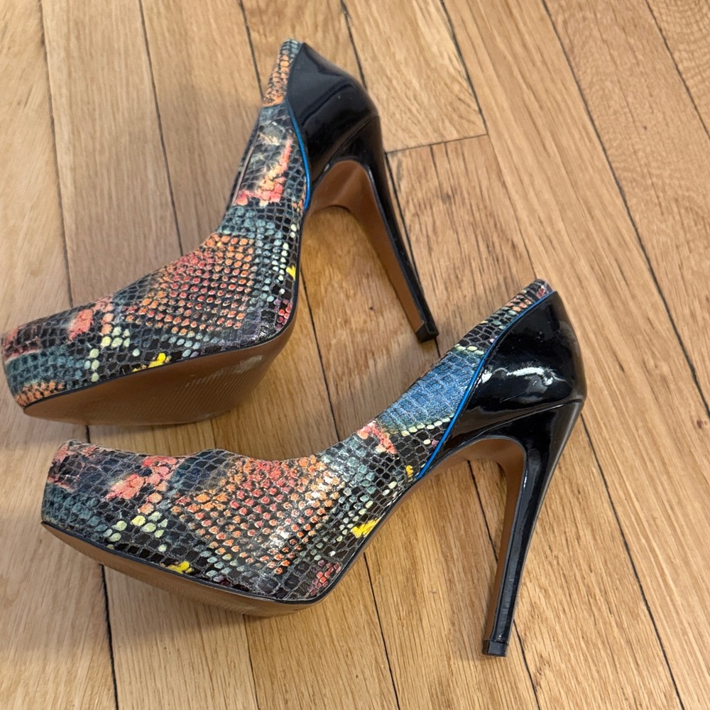 BCBGeneration Black and Multicolor Platform Heels - image 5